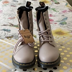 Dr. Martens Women's Taupe Leather Combat Boots NWT No Box